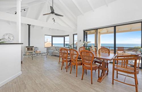 Halls Head House | Beachfront Escape Private Pool and Beach Access