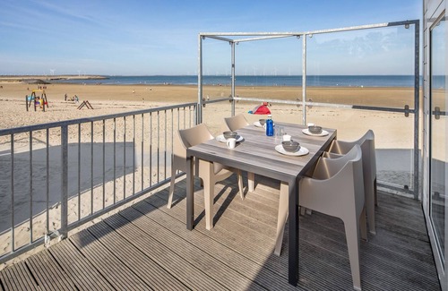 Kamperland House | Beachfront Escape w/Pets