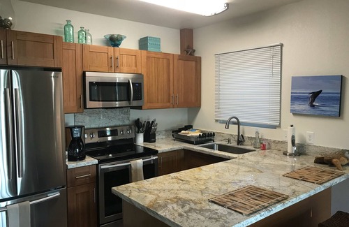 Kihei House | BEACHFRONT FAMILY ESTATE: Sleeps 15 - 4 separate Units with optional cottage.