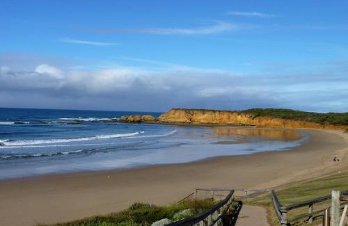 Torquay House | Beachfront Getaway