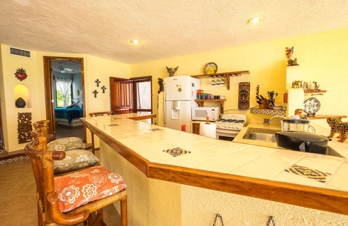 Akumal Condo | Beachfront, great views, WiFi, AC, perfect for families and friends!