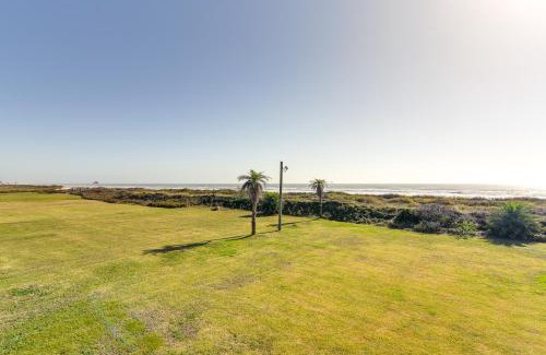 Crystal Beach House | Beachfront Group Getaway on Bolivar Peninsula