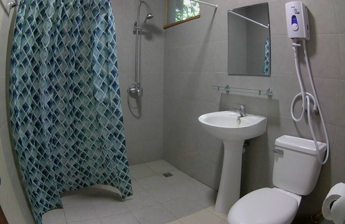 Alcantara Resort | Beachfront guesthouse in Akim's Haven