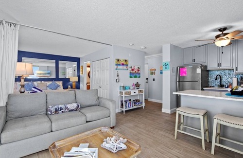 South Island Condo | 🌴 Beachfront Gulf View Condo | Estero Beach & Tennis Club 206C. Located in the desirable Estero Beach & Tennis Club, 2nd-floor unit offers panoramic Gulf views, private balcony sunsets, and direct beach access. Explore the island with 2 comp bikes.