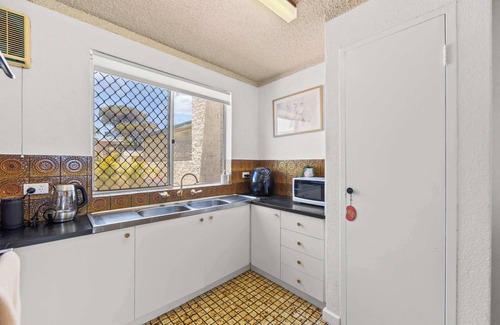 Halls Head House | Beachfront Haven with Stunning Views