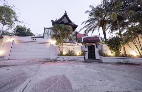 Na Chom Thian Villa | beachfront holiday home, private beach, front-line sea view villa