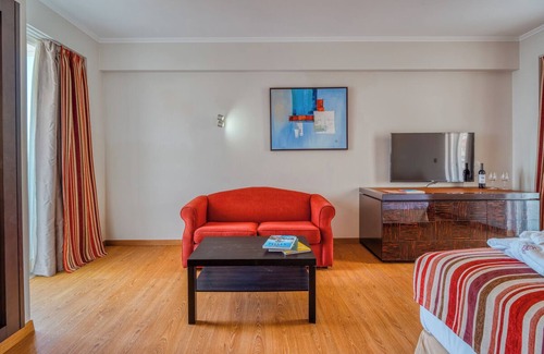 Sao Martinho Hotel | Beachfront Hotel with Private Balcony, Sea View, Outdoor Pool and Spa!