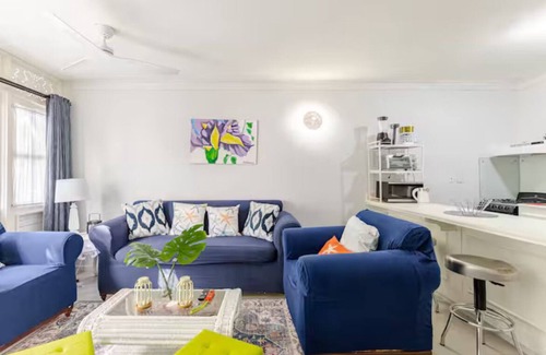 Runaway Bay Apartment | Beachfront I Pool I Wi-Fi I A/C I King Bed I Near Ocho Rios I Onsite Restaurant