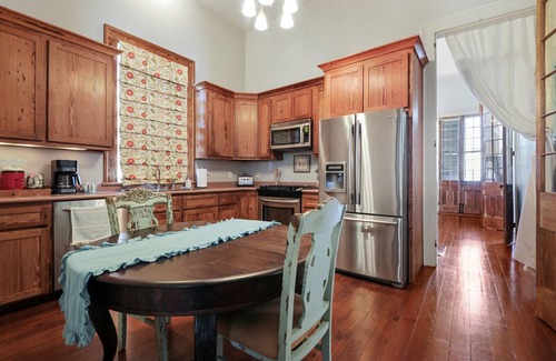 Old Town House | BEACHFRONT IN OLD TOWNE! SLEEPS 12