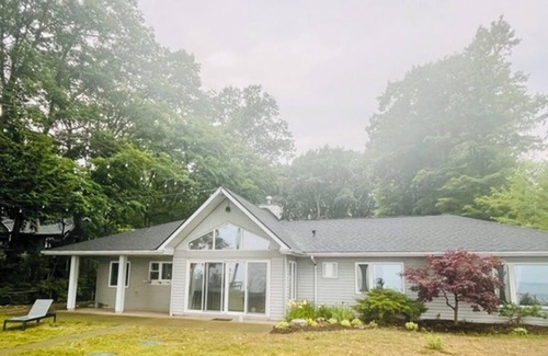 Port Colborne Cottage | Beachfront Luxury | Cedar Bay Retreat Near Sherkston Shores | Port Colborne.