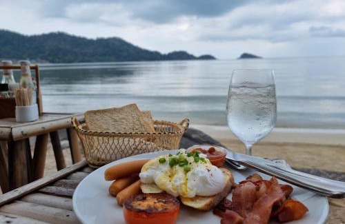 Klong Son Villa | Beachfront Magic Villa - by KohChangVillas