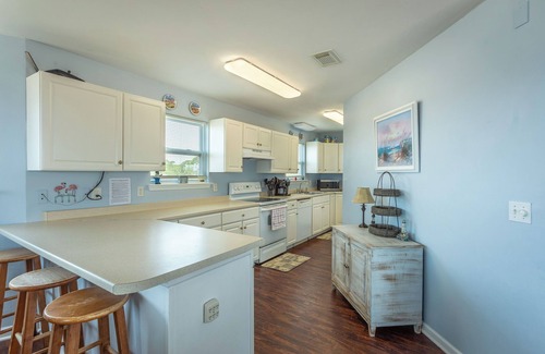 Alligator Point House | BEACHFRONT! Million Dollar Views! Panoramic views of the Gulf! Fall Discounts!