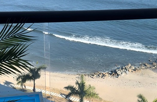 La Cruz de Huanacaxtle Apartment | Beachfront Condo