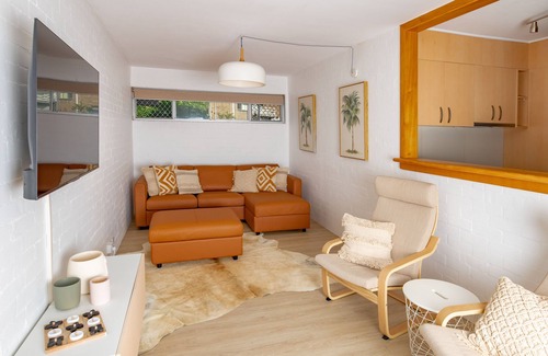 Sunshine Coast Apartment | Beachfront, ocean view apartment,