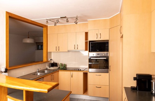 Sunshine Coast Apartment | Beachfront, ocean view apartment,