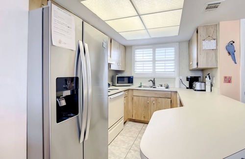 Horton Shores Condo | Beachfront Oceanview Unit - Pool & Steps to Flagler Ave