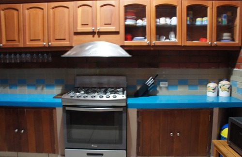 La Libertad House | Beachfront paradise! Villa San Miguel! 4 bdrs, sleeps 14 pool & steps from beach