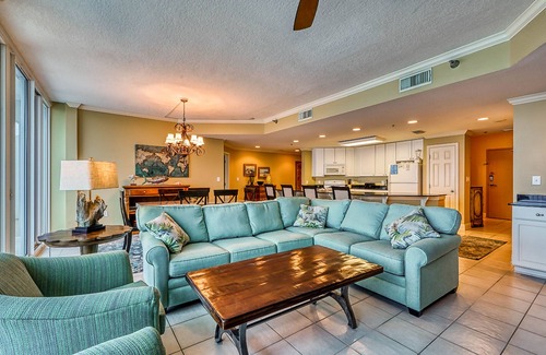 Gulf Shores Condo | Beachfront penthouse w/amazing view, multiple pools, hot tubs, gym & sauna