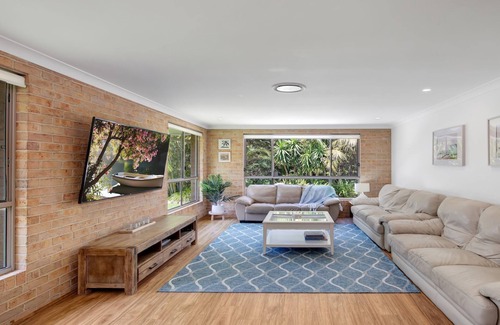 Culburra Beach House | Beachfront Pool House