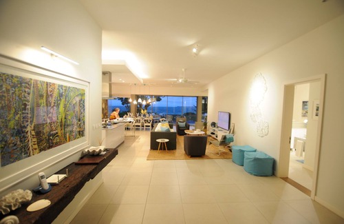 Poste Lafayette Apartment | Beachfront & Pool Poste Lafayette free internet wifi