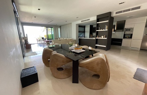 Rawai Villa | Beachfront Pool Villa Rawai Phuket