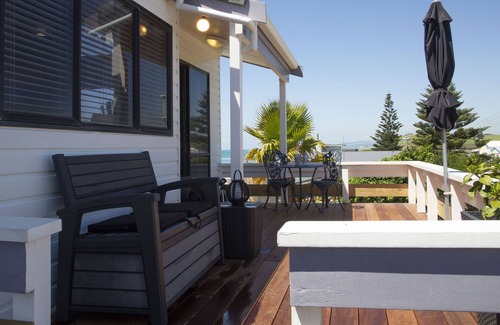 Pukehina House | Beachfront quality and views forever.