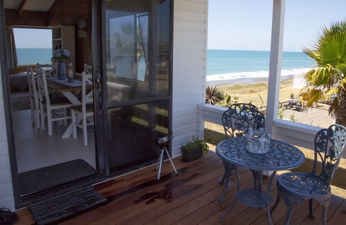 Pukehina House | Beachfront quality and views forever.