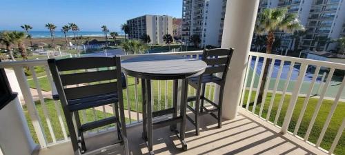 South Padre Island Apartment | Beachfront Resort with Heated Pool Saida Royale 9039