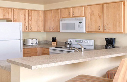Seaside Gilbert District Resort | Beachfront Resort on the Promenade w/Ocean Views, Heated Pool and Amenities!