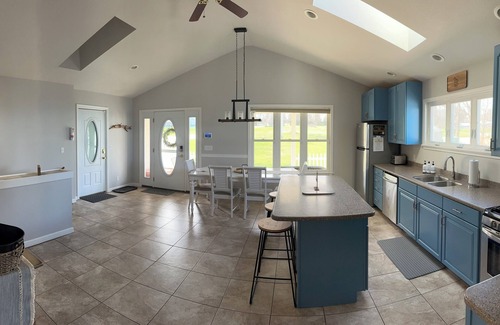 North East House | Beachfront Retreat in Wine Country w/Sunset View!