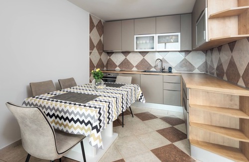 Lozica Apartment | Beachfront Royal Suite