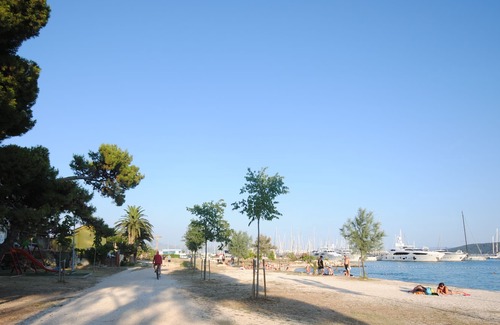 Kastel Kambelovac Apartment | Beachfront Summer Oasis near Split and Trogir, True Relax!