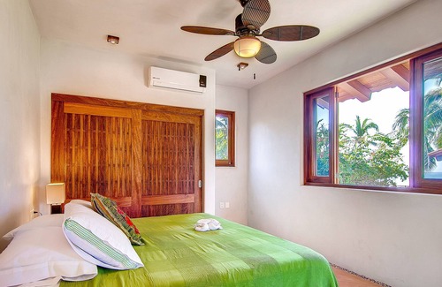 Troncones Villa | Beachfront, Sleeps 1-54 Perfect for Friends, Familys, Retreats, Reunions
