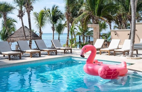 Soliman Bay Villa | Beachfront Soliman Bay Villa 33- for 26 guests!