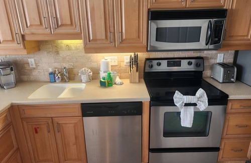 Bradenton Beach Condo | BEACHFRONT, SPA, SUNSETS from the balcony! Fabulous location, Trolley