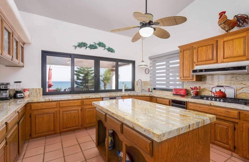 Buenavista House | Beachfront Stunner with Pool and Hot tub