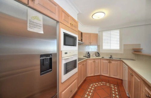 Broadbeach Apartment | Beachfront two storey penthouse apartment. Family friendly. Spectacular views!