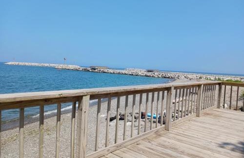 Olcott House | Beachfront Vacation Cottages