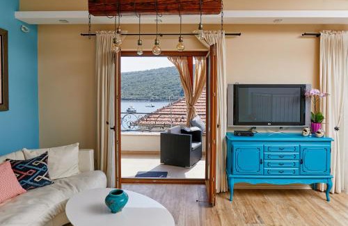 Bigovo Villa | Beachfront Villa Adria - Happy Rentals