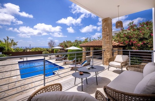 Kissonerga Villa | Beachfront Villa – Private Pool, Sunset Views, Sleeps 10 for Families & Groups