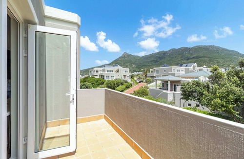Hout Bay Apartment | Beachfront Villa Sea Breeze Hout Bay Cape Town