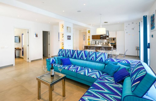 Sorrento City Centre Villa | Beachfront Villa Sorrento & private sea access