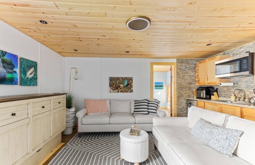 Cheboygan Cabin | Beachfront w/Hot Tub, Kayaks, and Amazing views of the Mackinaw Bridge