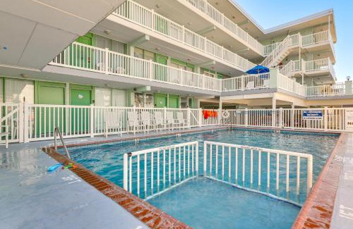 Wildwood Crest Apartment | Beachfront Wildwood Crest Condo with Pool Access!