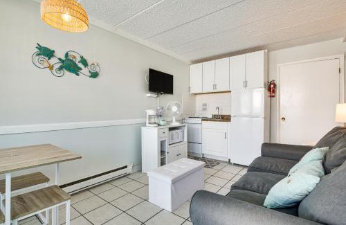 Wildwood Crest Apartment | Beachfront Wildwood Crest Condo with Pool Access!