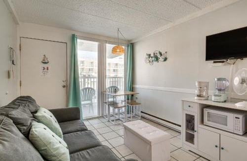Wildwood Crest Apartment | Beachfront Wildwood Crest Condo with Pool Access!