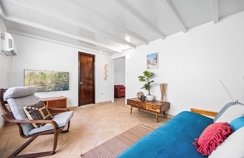 Espinar Apartment | Beachfront | With Pool | Free Parking