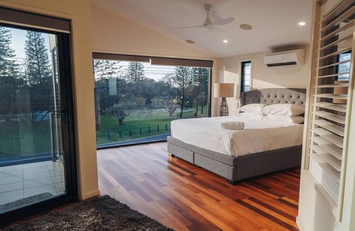 Buddina House | Beachfront with pool, ocean views and pet friendly