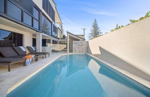 Buddina House | Beachfront with pool ocean views and pet friendly