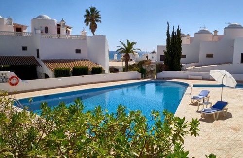 Alporchinhos House | Beachhouse with Garden and Sea View - 40m to the Beach